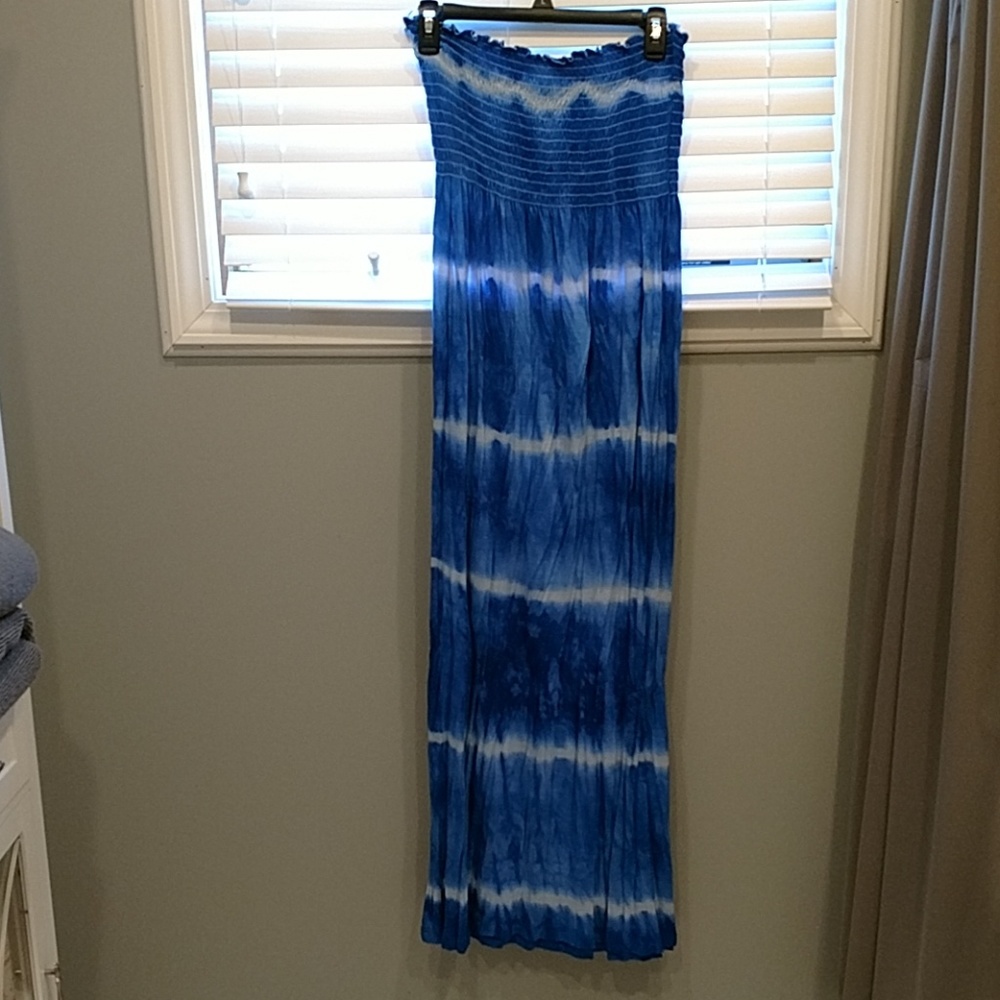 Hot from Hollywood maxi dress